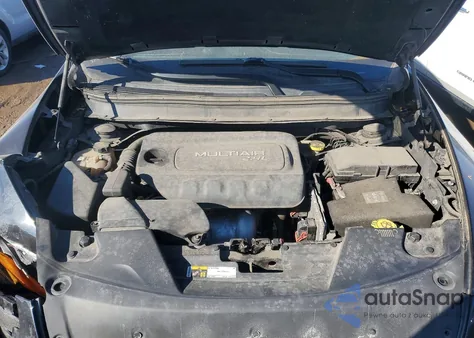 2015 Jeep Cherokee Latitude z USA, uszkodzony, nr VIN 1C4PJMCB0FW674638